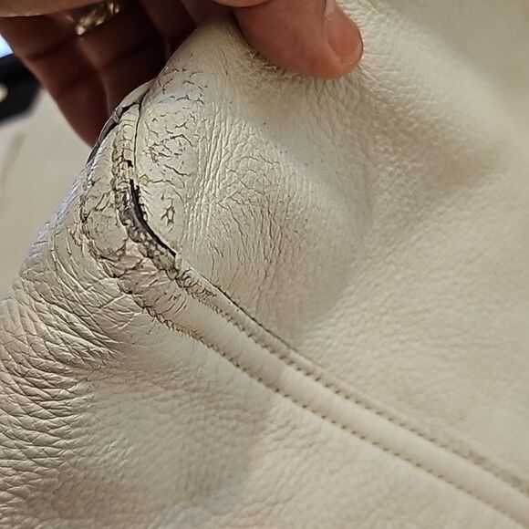 Vintage YSL Cream Leather Hobo - Picture 11 of 11